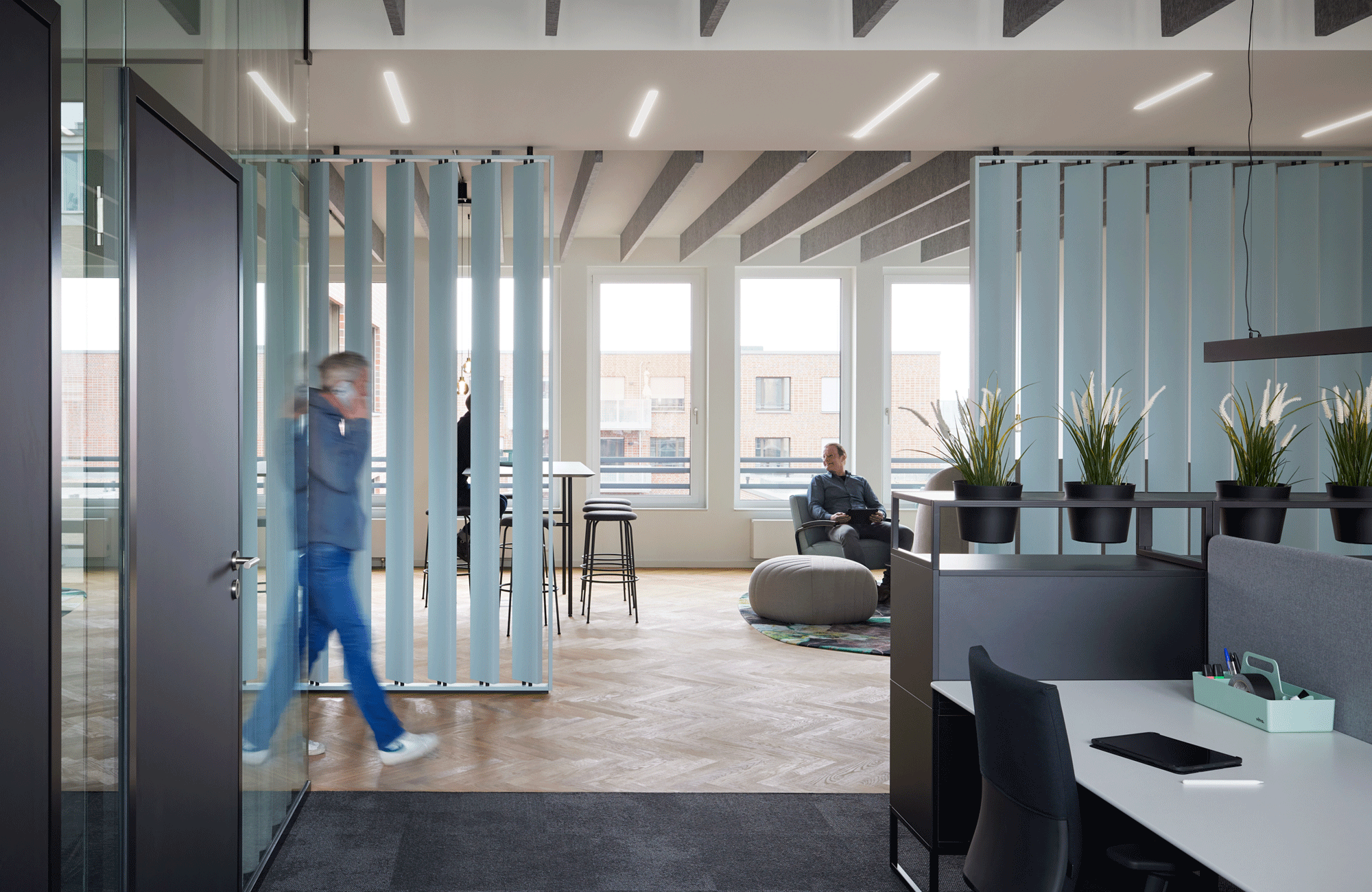 Newwork Bremen. Für die HT Gruppe realisierten wir in der Überseestadt ein Musterbüro. Bilder von Marc Seelen